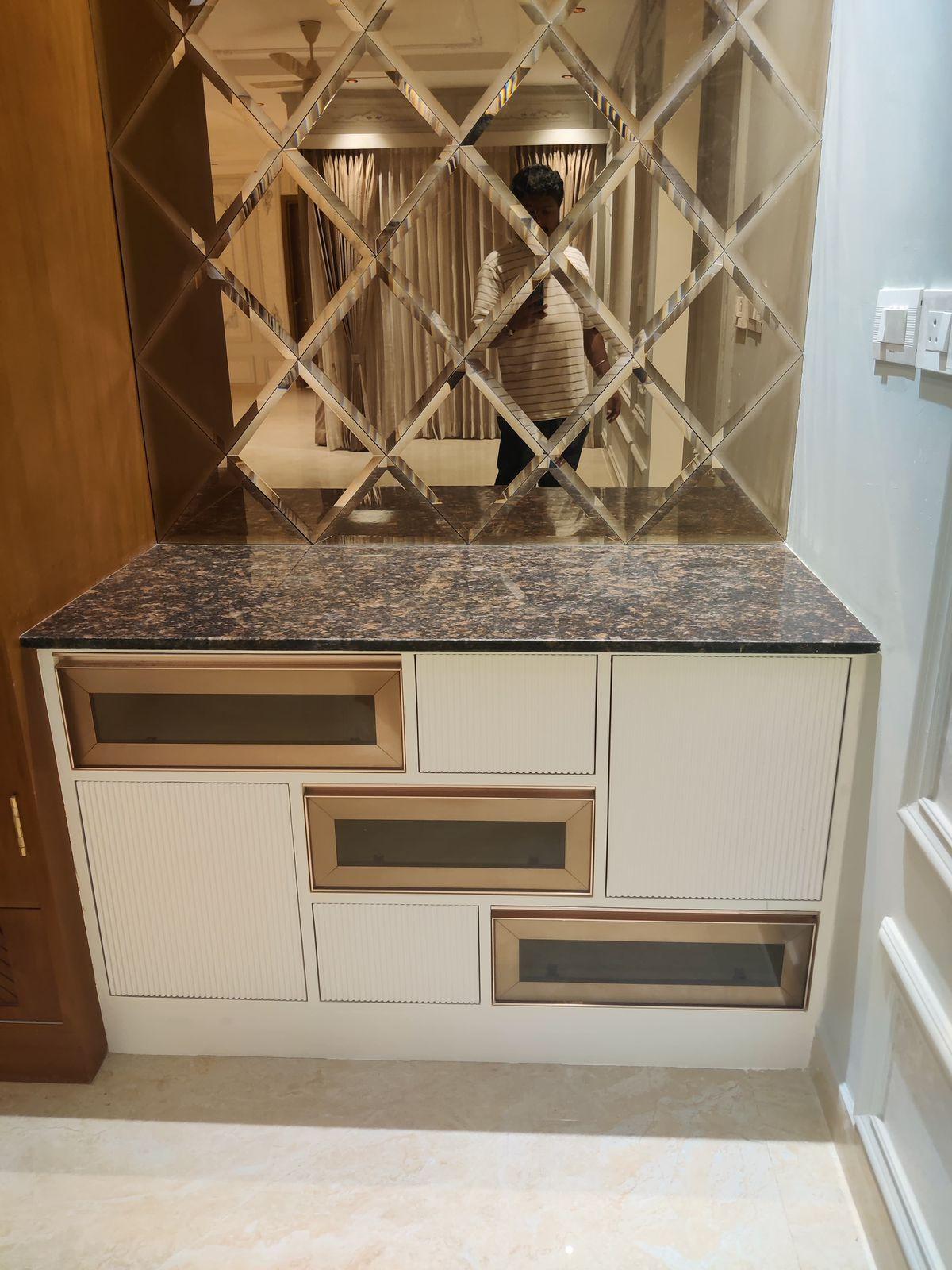 Decorative console cabinet interior design for premium homes